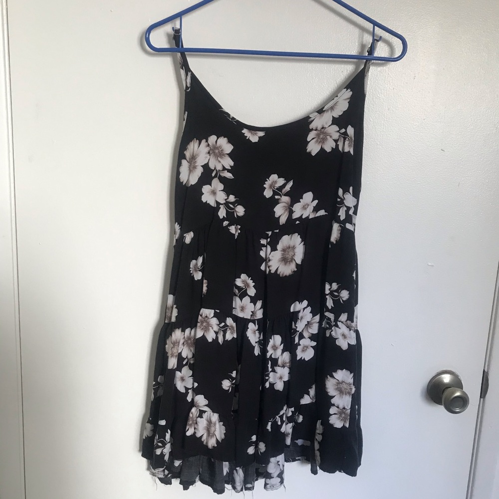 Jada dress Brandy Melville